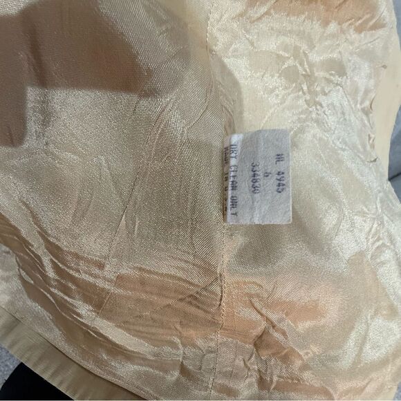 BCBGMaxAzria Light Tan Zip Up  Vest Size 6 - Picture 5 of 6